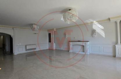 Apartment - 4 Bedrooms - 4 Bathrooms for sale in Sant Giyn St. - Kafr Abdo - Roushdy - Hay Sharq - Alexandria Apartment - 4 Bedrooms - 4 Bathrooms for sale in Sant Giyn St. - Kafr Abdo - Roushdy - Hay Sharq - Alexandria