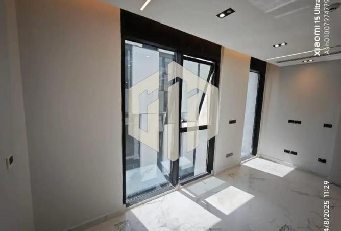 63893128 - Property Image 3