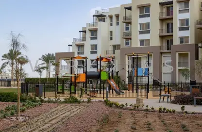 شقة - 3 غرف نوم - 3 حمامات للبيع في سيراس - اب تاون كايرو - المقطم - القاهرة