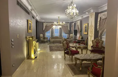 Villa - 5 Bedrooms - 4 Bathrooms for sale in Hyde Park - New Cairo City - Cairo