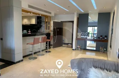 شقة - 2 غرف نوم - 2 حمامات للايجار في ذا كورت ياردز - كمبوندات الشيخ زايد - الشيخ زايد - الجيزة