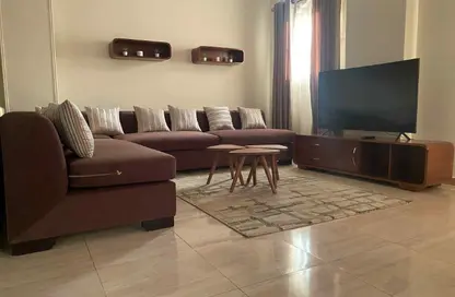 شقة - 2 غرف نوم - 2 حمامات للايجار في شارع دكتور علي مشرفة - النرجس 6 - النرجس - مدينة القاهرة الجديدة - القاهرة