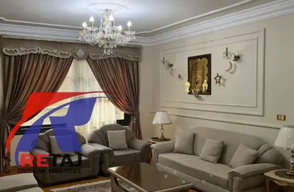 شقة - 3 غرف نوم - 2 حمامات للبيع في شارع نبيل الوقاد - ارض الجولف - مصر الجديدة - القاهرة