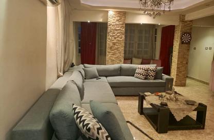 شقة - 3 غرف نوم - 2 حمامات للايجار في ميدان سانت فاطيما - ميدان سانت فاطيما - النزهة - القاهرة