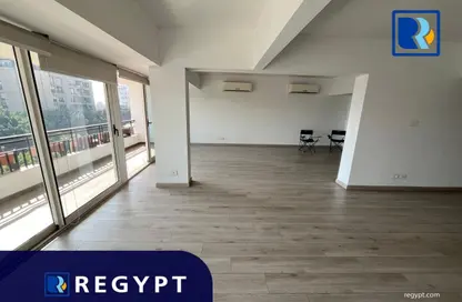 شقة - 3 غرف نوم - 2 حمامات للبيع في شارع ابن زنكي - الزمالك - القاهرة