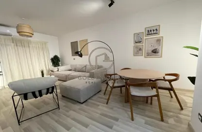 Apartment - 2 Bedrooms - 2 Bathrooms for sale in Moon Residences - Fifth Square - The 5th Settlement - New Cairo City - Cairo