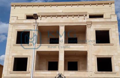 Apartment - 3 Bedrooms - 2 Bathrooms for sale in Musab Bin Omair St. - Area E - Ganoob El Acadimia - New Cairo City - Cairo