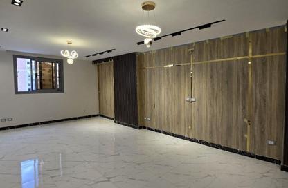 Apartment - 3 Bedrooms - 2 Bathrooms for sale in Al Lebeny Axis - El Mariouteya - Faisal - Hay El Haram - Giza