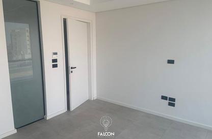 Clinic - Studio - 1 Bathroom for sale in Three Sixty - 5th Settlement Compounds - The 5th Settlement - New Cairo City - Cairo Clinic - Studio - 1 Bathroom for sale in Three Sixty - 5th Settlement Compounds - The 5th Settlement - New Cairo City - Cairo