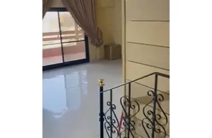 Apartment - 3 Bedrooms - 2 Bathrooms for sale in Abbas Zazoa St. - 7th District - Nasr City - Cairo