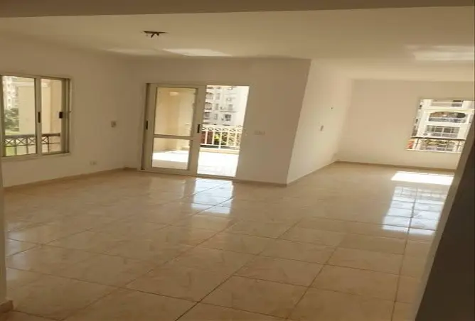 83672467 - Property Image 2