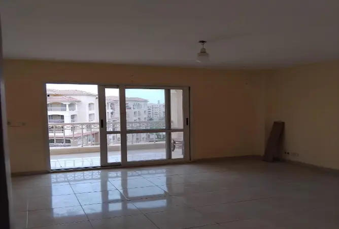 83672467 - Property Image 3