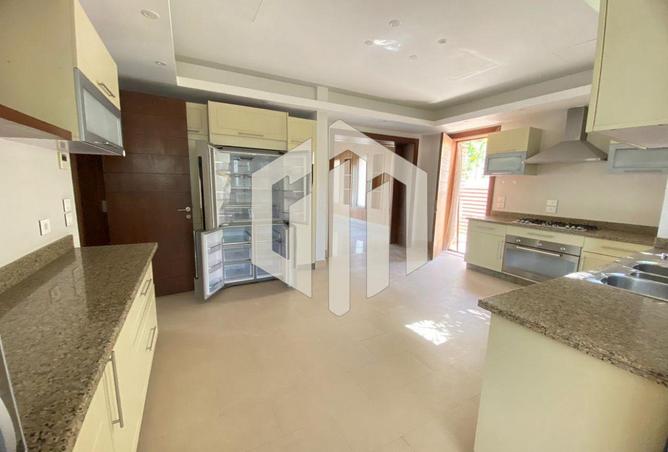 8605374 - Property Image 2