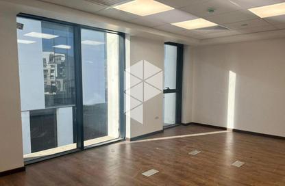 Office Space - 3 Bedrooms - 1 Bathroom for rent in Hyde Park Business District Mall - South Teseen St. - The 5th Settlement - New Cairo City - Cairo
