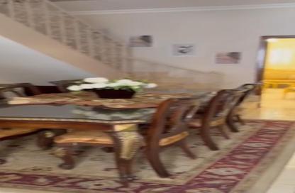 دوبلكس - 5 غرف نوم - 2 حمامات للبيع في شارع الخليفه الراضي - الحديقة الدولية - الحي السابع - مدينة نصر - القاهرة