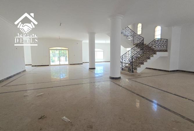 70104420 - Property Image 2