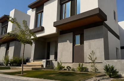 Villa - 4 Bedrooms - 4 Bathrooms for sale in Palm Hills New Cairo - 5th Settlement Compounds - The 5th Settlement - New Cairo City - Cairo
