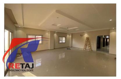 Apartment - 3 Bedrooms - 3 Bathrooms for sale in Moez Al Dawla St. - El Banafseg 6 - El Banafseg - New Cairo City - Cairo