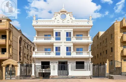 شقة - 3 غرف نوم - 3 حمامات للبيع في المجاورة الثالثة - الحي الثالث شرق - مدينة الشروق - القاهرة