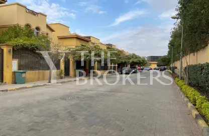 تاون هاوس - 4 غرف نوم - 3 حمامات للبيع في لاتيرا - المستثمرين الجنوبية - مدينة القاهرة الجديدة - القاهرة