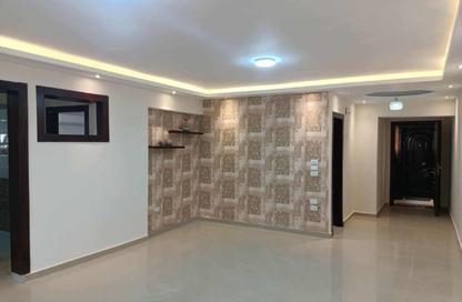 Apartment - 3 Bedrooms - 2 Bathrooms for sale in 11th District - Sheikh Zayed City - Giza