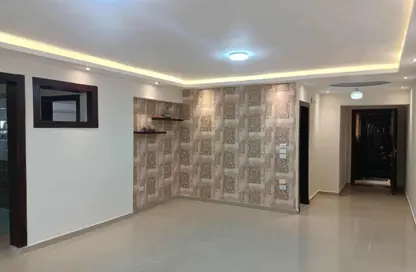 Apartment - 3 Bedrooms - 2 Bathrooms for sale in 11th District - Sheikh Zayed City - Giza