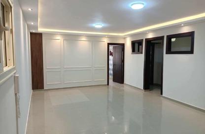 Apartment - 3 Bedrooms - 2 Bathrooms for sale in 11th District - Sheikh Zayed City - Giza