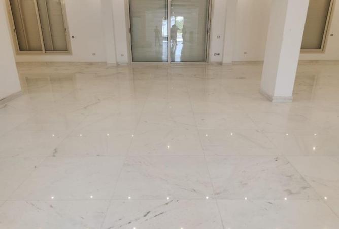 8628013 - Property Image 3