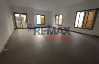 شقة - 3 غرف نوم - 3 حمامات للايجار في لومين هايتس - كمبوندات الشيخ زايد - الشيخ زايد - الجيزة