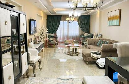 Apartment - 3 Bedrooms - 2 Bathrooms for sale in Abd Al Fattah El Taweel St. - Fleming - Hay Sharq - Alexandria