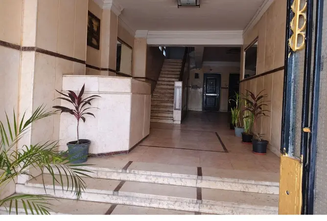 121654376 - Property Image 2