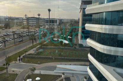 مساحات مكتبية - استوديو - 2 حمامات للايجار في القرية الذكية - طريق مصر اسكندرية الصحراوي - مدينة 6 أكتوبر - الجيزة