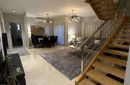 (بنتهاوس  (روف - 3 غرف نوم - 3 حمامات للايجار في فيلدج جيت - المستثمرين الجنوبية - مدينة القاهرة الجديدة - القاهرة