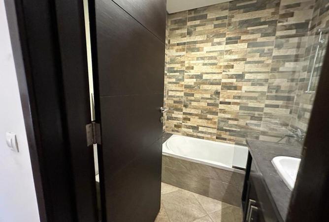 8703767 - Property Image 3