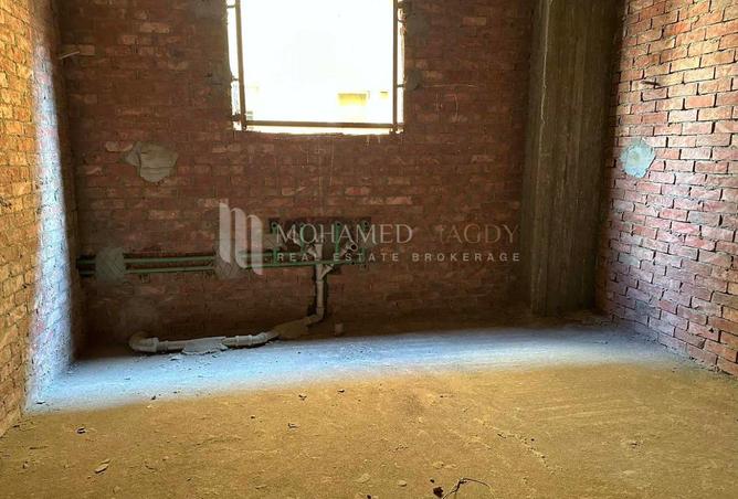 8552740 - Property Image 2