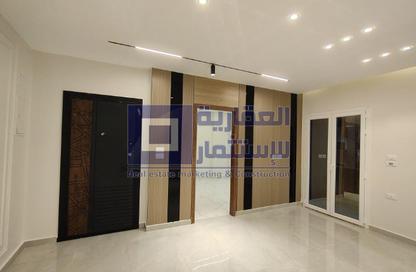 شقة - 3 غرف نوم - 2 حمامات للبيع في الحي الثاني - مدينة 6 أكتوبر - الجيزة