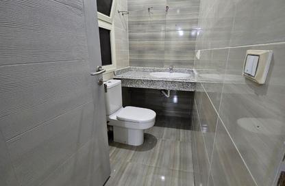 Apartment - 3 Bedrooms - 2 Bathrooms for sale in 2nd Area - Shorouk City - Cairo