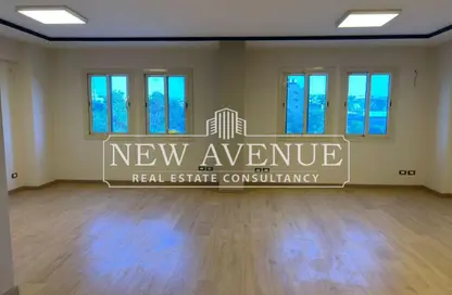 Office Space - 6 Bedrooms - 2 Bathrooms for sale in Abdelhamid Gouda Al Sahar St. - Zahraa El Maadi - Hay El Maadi - Cairo