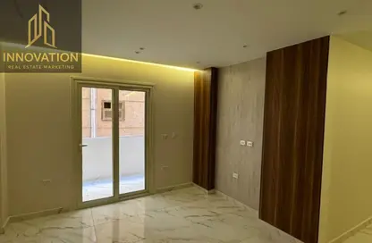 Apartment - 3 Bedrooms - 2 Bathrooms for sale in Gate 4 - Mena - Hadayek El Ahram - Giza