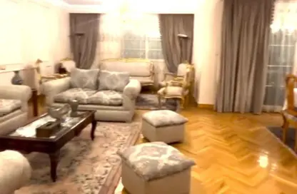 شقة - 3 غرف نوم - 2 حمامات للبيع في شارع الشيخ احمد الصاوي - المنطقة السادسة - مدينة نصر - القاهرة شقة - 3 غرف نوم - 2 حمامات للبيع في شارع الشيخ احمد الصاوي - المنطقة السادسة - مدينة نصر - القاهرة