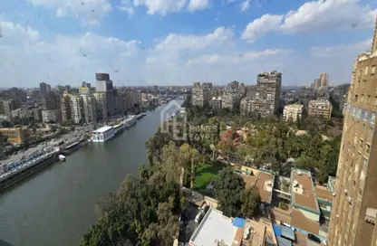 دوبلكس - 4 غرف نوم - 3 حمامات للايجار في شارع الصالح ايوب - الزمالك - القاهرة