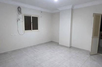 Apartment - 3 Bedrooms - 2 Bathrooms for rent in Street 10 - Maadi - Hay El Maadi - Cairo