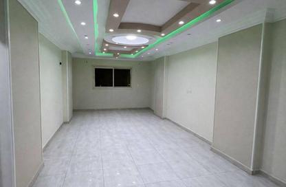Apartment - 3 Bedrooms - 2 Bathrooms for rent in Street 10 - Maadi - Hay El Maadi - Cairo