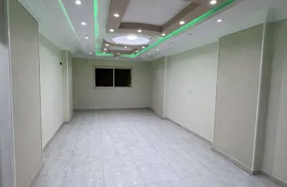 شقة - 3 غرف نوم - 2 حمامات للايجار في شارع 10 - المعادي - حي المعادي - القاهرة