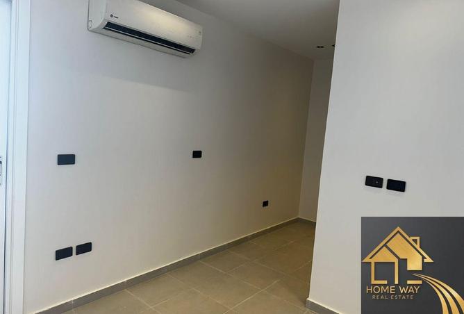 66435575 - Property Image 3