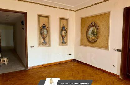 Apartment - 5 Bedrooms - 3 Bathrooms for sale in Zezenia - Hay Sharq - Alexandria Apartment - 5 Bedrooms - 3 Bathrooms for sale in Zezenia - Hay Sharq - Alexandria