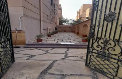 شقة - 3 غرف نوم - 3 حمامات للايجار في البنفسج 6 - البنفسج - مدينة القاهرة الجديدة - القاهرة