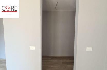 Apartment - 3 Bedrooms - 3 Bathrooms for sale in Village West - Sheikh Zayed Compounds - Sheikh Zayed City - Giza