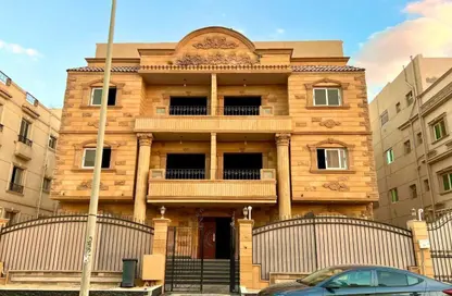 Apartment - 4 Bedrooms - 3 Bathrooms for sale in Tamr Hena - 5th Settlement Compounds - The 5th Settlement - New Cairo City - Cairo