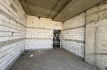 Office Space - 2 Bedrooms - 1 Bathroom for sale in Lake View Residence - 5th Settlement Compounds - The 5th Settlement - New Cairo City - Cairo